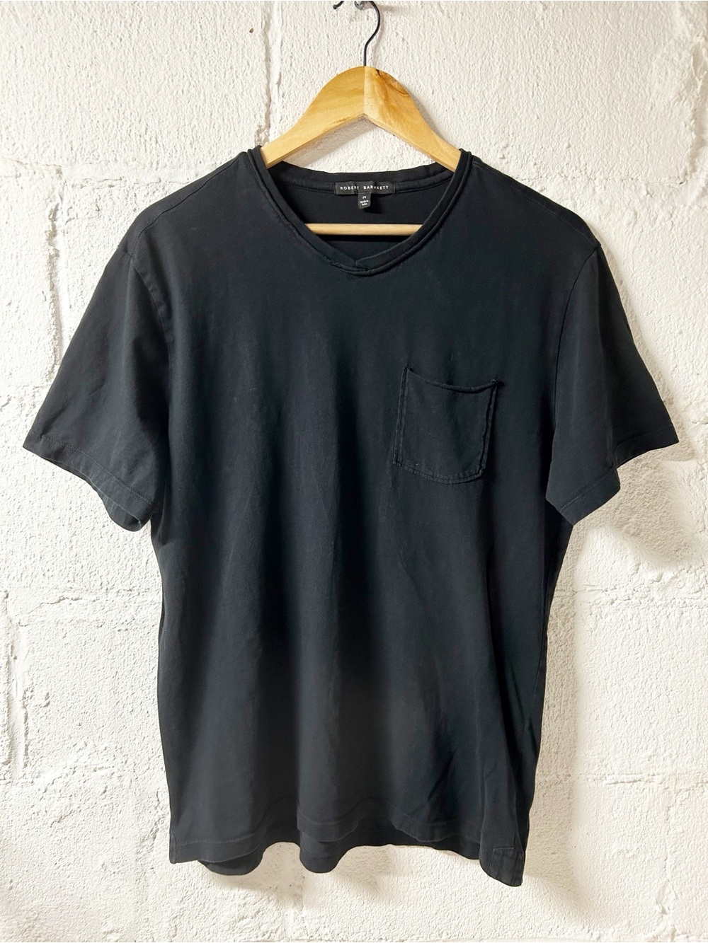 Robert Barakett Black Pima Cotton V-neck T-Shirt with Pocket Men’s Sz. M EUC